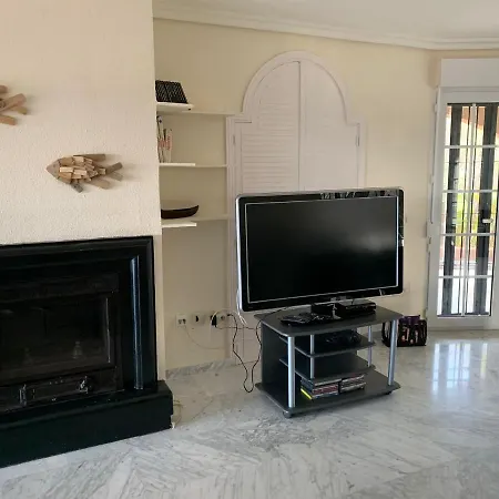 Chalet En Canales De Veneziola Con Piscina Y Embarcadero Chalet *